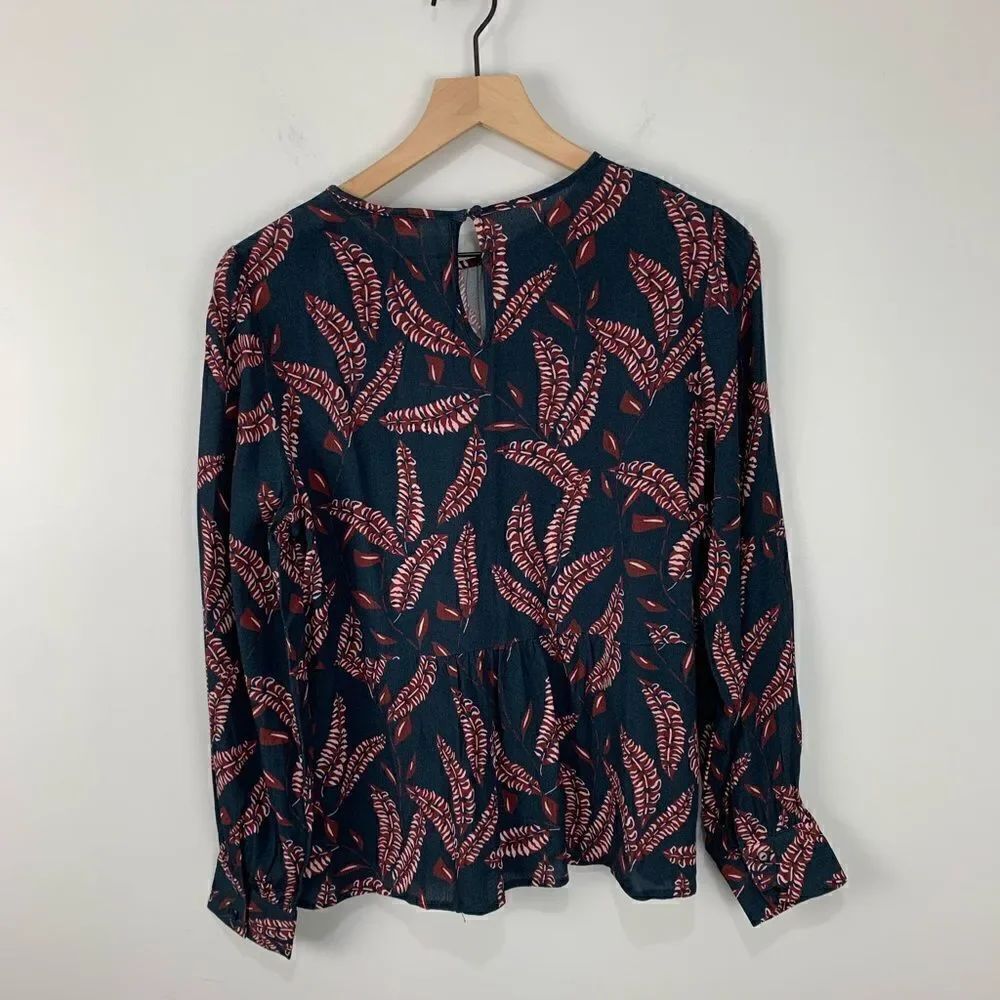 See U Soon Navy/Red Pattern Blouse S NWT - Picture 6 of 9